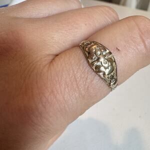 Vintage 10k Black Hills Gold Tri Color Ring Grape Cluster Leaves Size 8 Estate